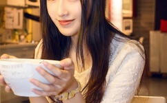 把女朋友水弄出来视频